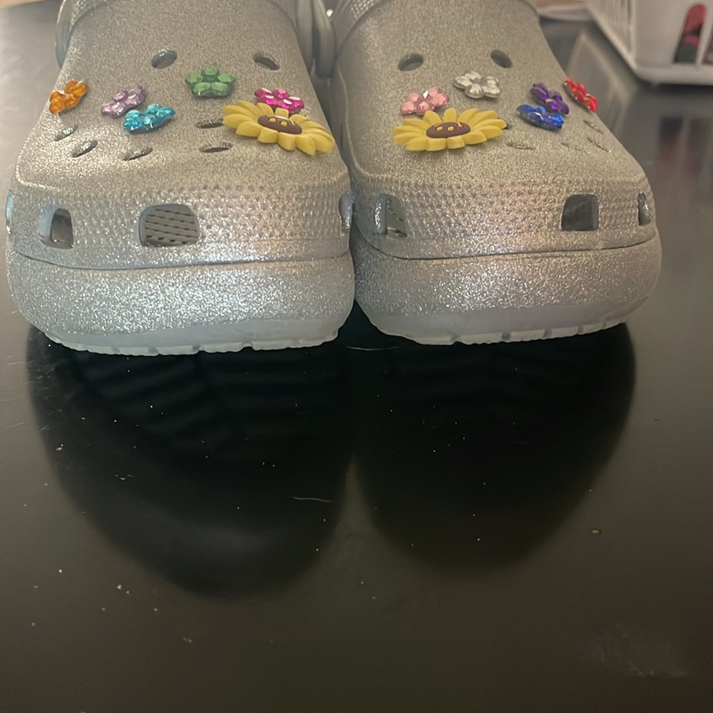 Crocs Clog Silver Sparkle M8/W10 - image 8